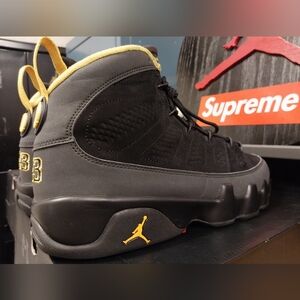 Retro Jordan 9 Black Charcoal Yellow Size 9.5